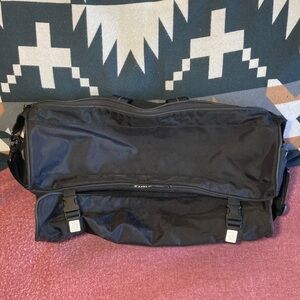 TIMBUK2 Yoga Messenger Duffel Bag